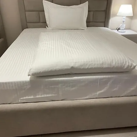 Sun Tower Luxury Suite-view From Of Center Διαμέρισμα
