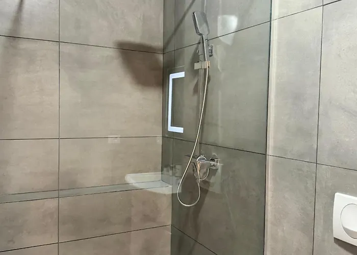 Sun Tower Luxury Suite-view From Of Center Apartamento *