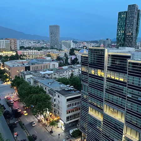 Sun Tower Luxury Suite-view From Of Center Διαμέρισμα Τίρανα